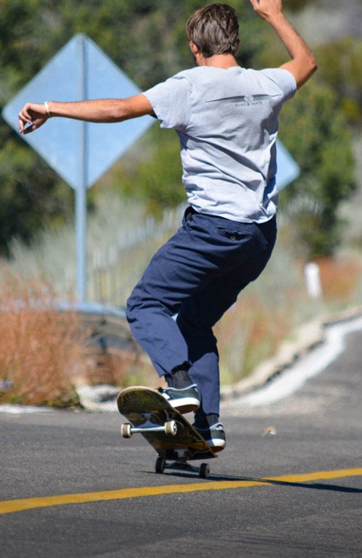 Slkateboard nose manual down hill